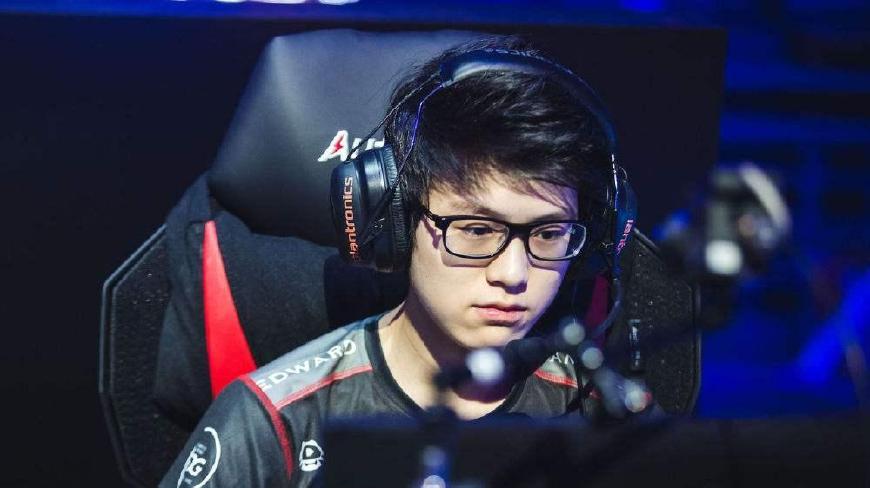 在众多球迷 在众多球迷